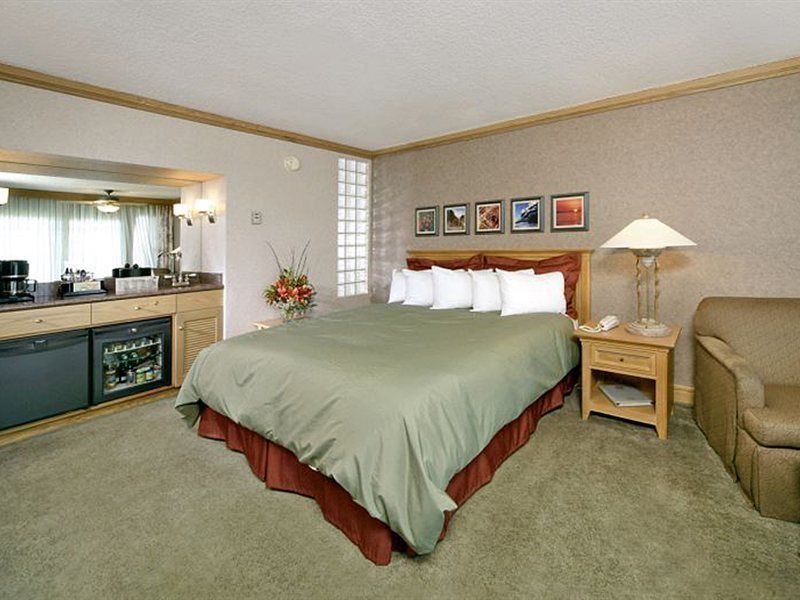 คาวาเลียร์ โอเชียนฟรอนต์ รีสอร์ต Hotel ซานซิเมียน ภายนอก รูปภาพ